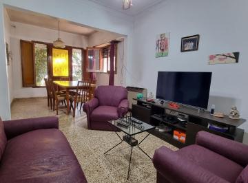 Casa · 90m² · 3 Dormitorios · Casa en Barrio Aeropuerto