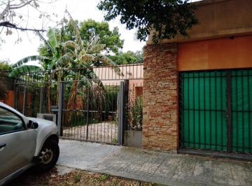 Casa · 130m² · 3 Ambientes · 1 Cochera · Casa 3 Ambientes C/cochera en Castelar Norte