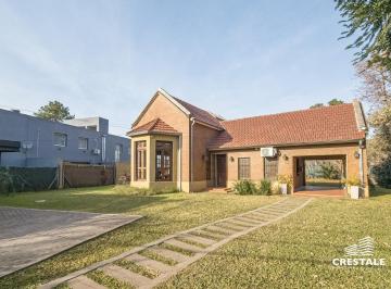 Casa · 165m² · 6 Ambientes · 2 Cocheras · Venta Casa 3 Dorm. Funes