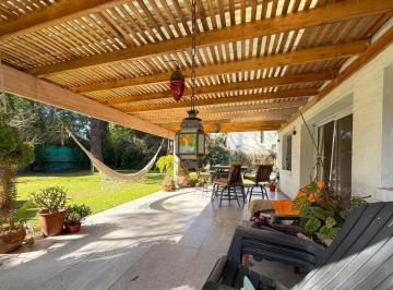 Casa · 310m² · 6 Ambientes · 2 Cocheras · Casa en Venta, 4 Dorm, Pileta, Maschwitz