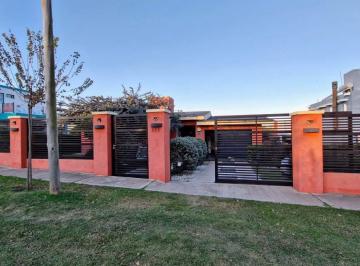 Foto · Venta Casa Parque Siquiman con Pileta