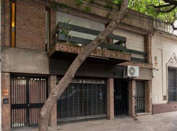 Casa · 140m² · 2 Ambientes · Venta Casa Planta Alta + Local Comercial Pb