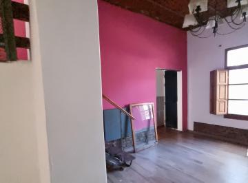 Depósito de 6 ambientes, Villa Urquiza · 144 m² Cubiertos en P Baja y 1ºpiso. Patio y Azotea. Apto Todo Destino.