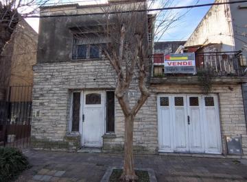 Casa de 3 ambientes, Tigre · Casa 3 Amb con Cochera. Excelente Ubicacion!