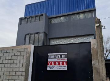 Bodega-Galpón , Ituzaingó · Galpón a Estrenar - Oficinas - Montavarga - Zona Industrial - a m. de Autopista