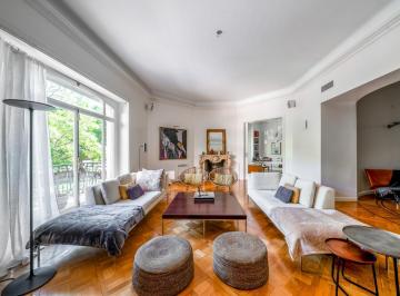 Departamento · 311m² · 6 Ambientes · 1 Cochera · Excelente Piso en Venta en Palermo Chico. Gran Vista a Plaza. Lindísima Recepción. 3 Suites. Cochera