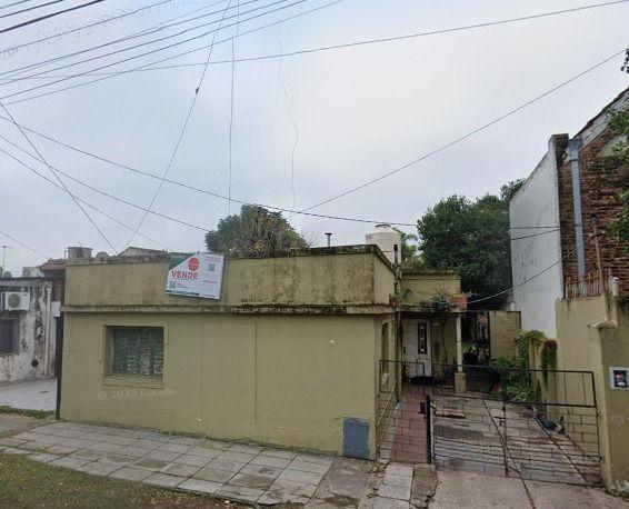 Casa · 310m² · 2 Ambientes · 1 Cochera