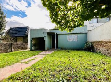 Terreno · 162m² · 4 Ambientes · 2 Cocheras · Casa en Berisso a Refaccionar, Lote 10x60