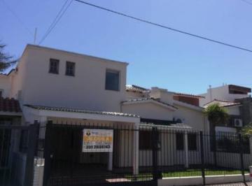 Casa · 397m² · 4 Ambientes · 3 Cocheras · Cerro de Las Rosas - Cuatro Dorm. - Pileta - a m de Nuñez