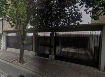 Casa · 420m² · Terreno en República de La Sexta, Rosario