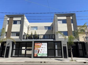 Frente · Excepcional Dúplex 3 Ambientes en Olivos