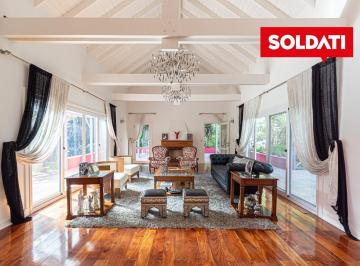 Casa · 650m² · 5 Ambientes · 8 Cocheras · Casa en Venta Al Lago | 3800 m² de Lote 4 Suites