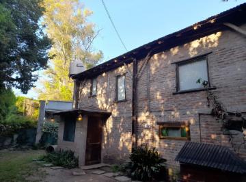 Casa de 2 ambientes, La Plata · Villa Elisa, Próximo Parque Ecológico. Muy Buena Esquina