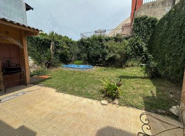 Casa de 3 ambientes, Villa Devoto · Venta Casa/lote con Jardín, Terraza, Cochera y Local Comercial