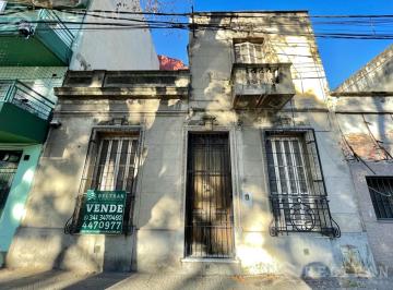 Terreno · 90m² · 6 Ambientes · Casa en Luis Agote