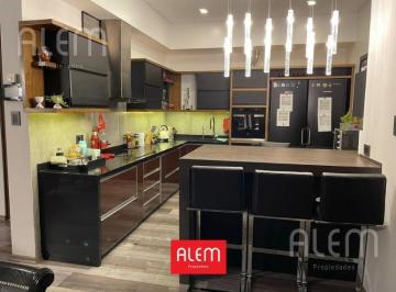 Casa · 180m² · 6 Ambientes · 2 Cocheras · Casa de 4 Dorm. en Venta en Temperley | Barrio Ingles
