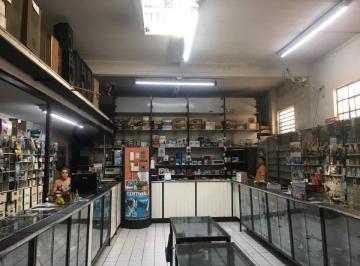 Local comercial · 210m² · Local a La Calle Sobre Av