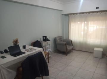 Departamento · 40m² · 2 Ambientes · 1 Cochera · Departamento en Banfield - Venta