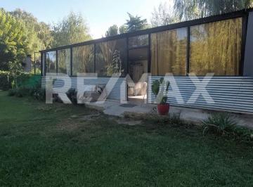 Quinta vacacional · 105m² · 2 Dormitorios · 2 Cocheras · Alquiler Temporario de Cabaña 7/8 Personas