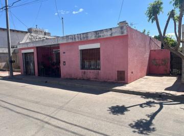 Casa · 100m² · 3 Ambientes · 1 Cochera · Casa en Venta Barrio Alto Alberdi
