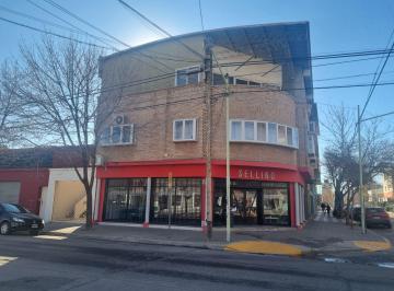Oficina comercial · 360m² · 6 Ambientes · 1 Cochera · Oficina en Italia y San Martín