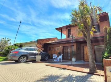 Casa · 200m² · 5 Ambientes · 2 Cocheras · Casa en Las Colinas P. Ramos
