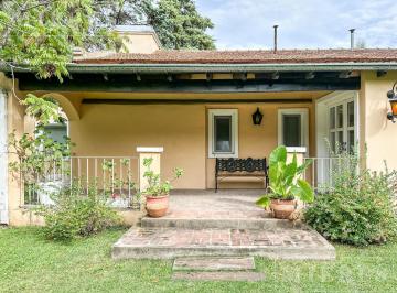 Casa · 250m² · 5 Ambientes · Casa en Alquiler Anual en Highland Park