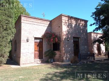 Casa · 175m² · 4 Ambientes · Casa en Venta en Chacras de La Cruz