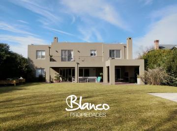 Casa · 300m² · 6 Ambientes · 2 Cocheras · Casa en Alquiler en Estancias del Pilar, Pilar, G. B. a. Zona Norte