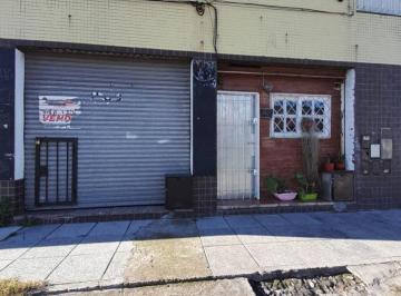PH · 42m² · 2 Ambientes · Venta PH a La Calle / o Local