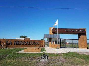 Terreno · 560m² · Barrio Privado "La Herradura" - Colonia Benitez
