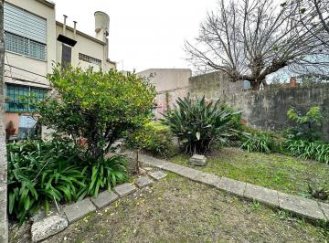 Casa · 151m² · 8 Ambientes · 1 Cochera · 2 Casas en Venta Sobre PH en Block