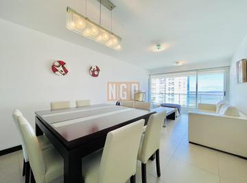 Foto1 · Apartamento de 2 Dorm., Vista Al Mar y Parrillero en Playa Mansa, Venta