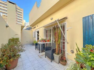 PH · 138m² · 5 Ambientes · PH en Venta en Lanús Oeste 5 Ambientes con Patio
