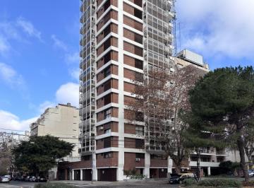 Departamento · 140m² · 6 Ambientes · 1 Cochera · Departamento en Venta, 4 Dorm., en Belgrano R, Capital Federal