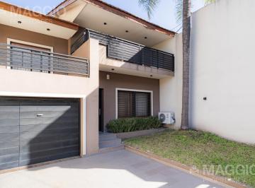 Casa · 260m² · 5 Ambientes · 2 Cocheras · Casa Venta Ramos Mejia
