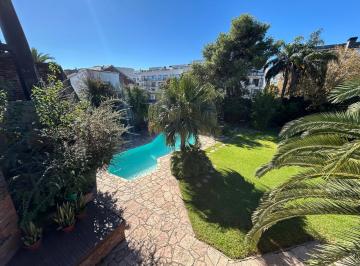 Casa de 5 ambientes, Morón · Casa 5 Ambientes - Gran Parque - Piscina - Quincho