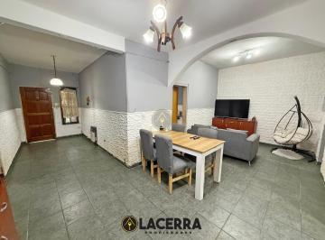 Casa · 80m² · 4 Ambientes · 1 Cochera · Casa 4 Ambientes con Patio y Cochera en Jose León Suarez