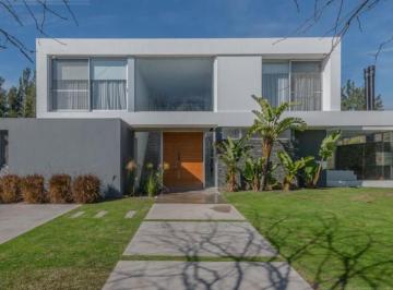 Casa · 198m² · 7 Ambientes · 2 Cocheras · Casa - El Encuentro