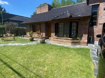Casa de 6 ambientes, Moreno · Venta Casa Tipo Chalet de 6 Ambientes Sobre 2 Lotes en Country Banco Provincia