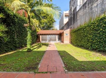 Casa · 110m² · 3 Ambientes · 1 Cochera · Venta Caseros Casa 3 Amb. Quincho. Jardin