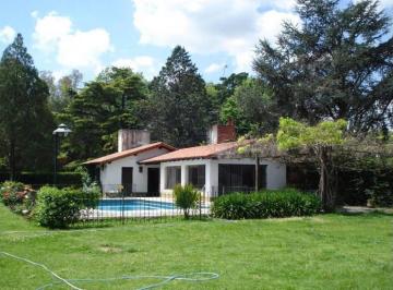 Vista del quincho, habitación de huéspedes, etc. · Dueño Vende Casaquinta en El Barrio Parque El Trebol