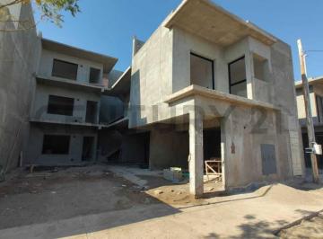 Oficina comercial · 65m² · 3 Ambientes · 1 Cochera · Departamentos en Venta - Barrio Rincón Veneto.