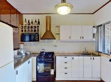 PH · 83m² · 5 Ambientes · 1 Cochera · Venta Casa 5 Ambientes, Sarandi (Ph)