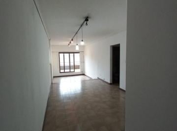 Departamento · 85m² · 4 Ambientes · "Departamento 4 Amb con Cochera y Baulera Apto Credito."