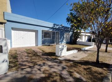 Casa de 4 ambientes, Córdoba · Exc Casa 2 Dorm a m Av La Cordillera - Cochera y Patio