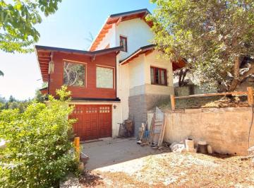 Casa · 169m² · 6 Ambientes · 1 Cochera · Casa en Venta Melipal - Bariloche