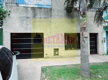 Casa de 4 ambientes, La Matanza · Venta de Casa en 2 Plantas. Zona San Justo. Consulte!