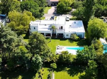 Casa de 6 ambientes, San Vicente · Casa en Venta de 4 Dorm. en El Lauquen