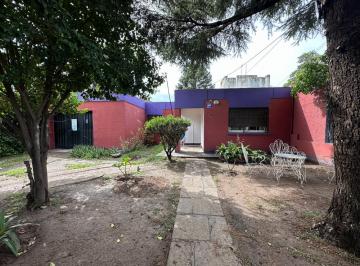 Casa · 160m² · 4 Dormitorios · 1 Cochera · Casa - Chateau Carreras
